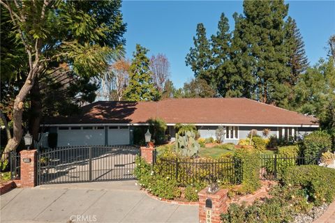 Photo of 19803 Linnet Street, Woodland Hills, CA 91364 (MLS # SR26010099)