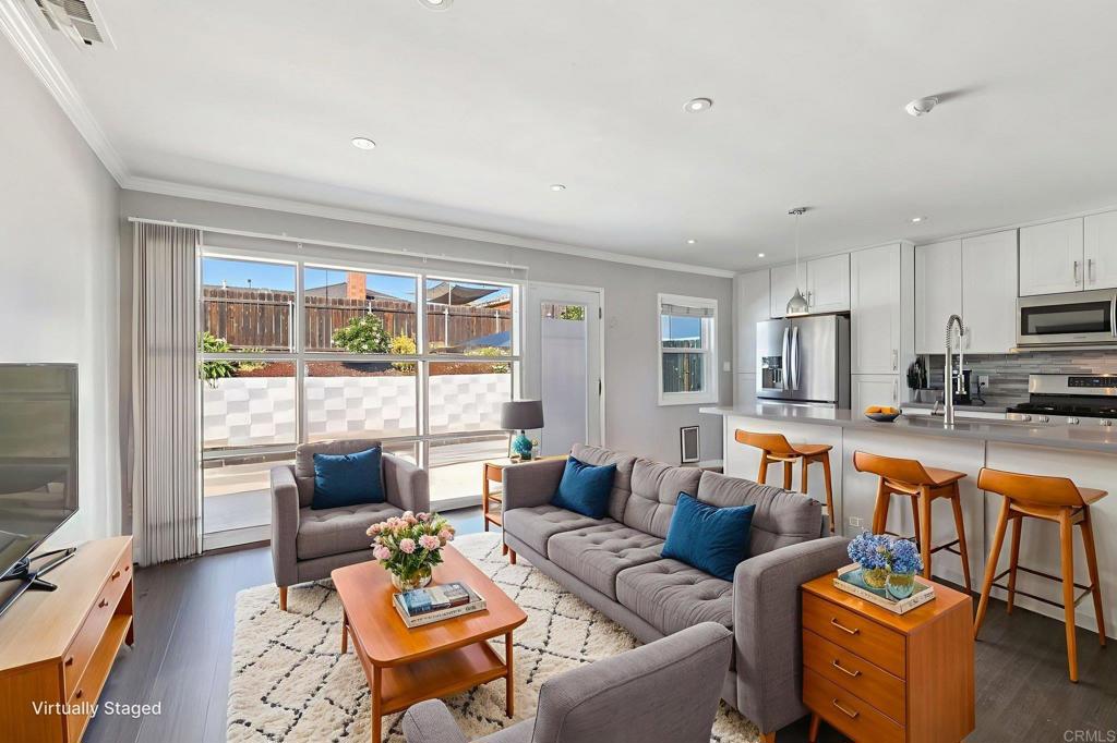 6642 Eldridge Street