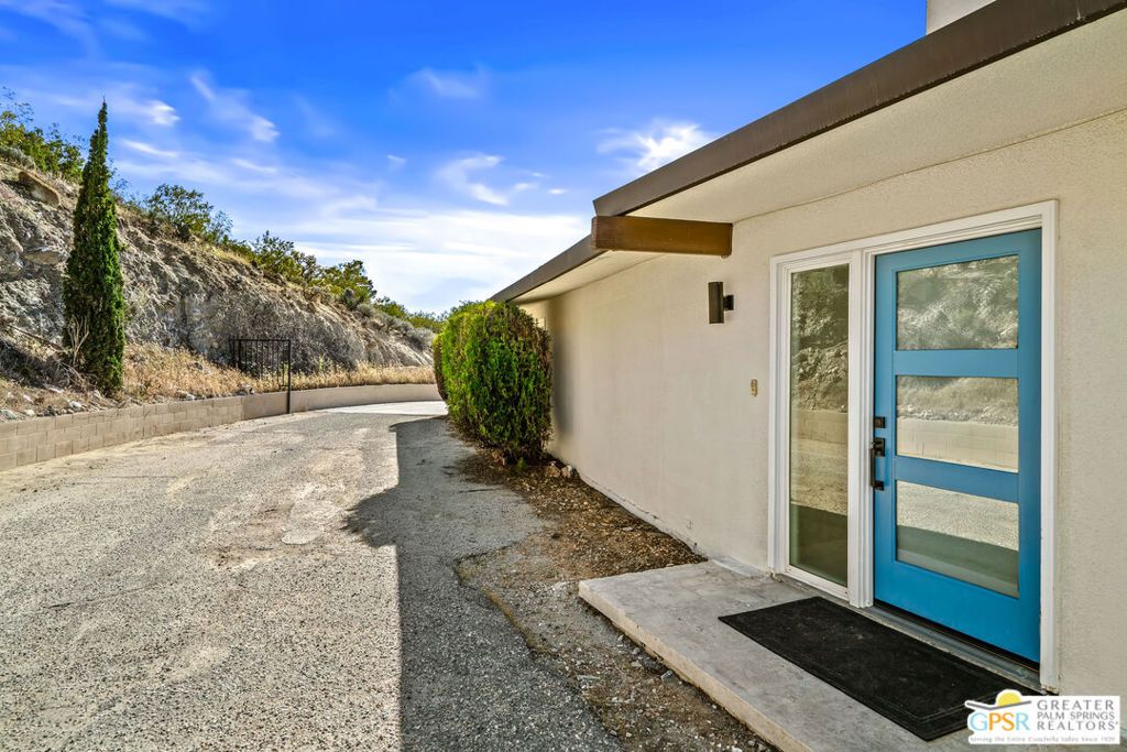 Photo of 7913 Joshua Lane, Yucca Valley, CA 92284 (MLS # 26668905PS)