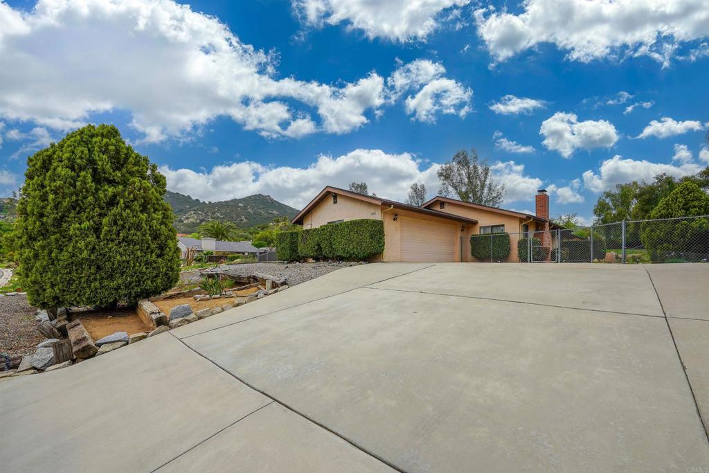 23416 Glenn Ellen Way