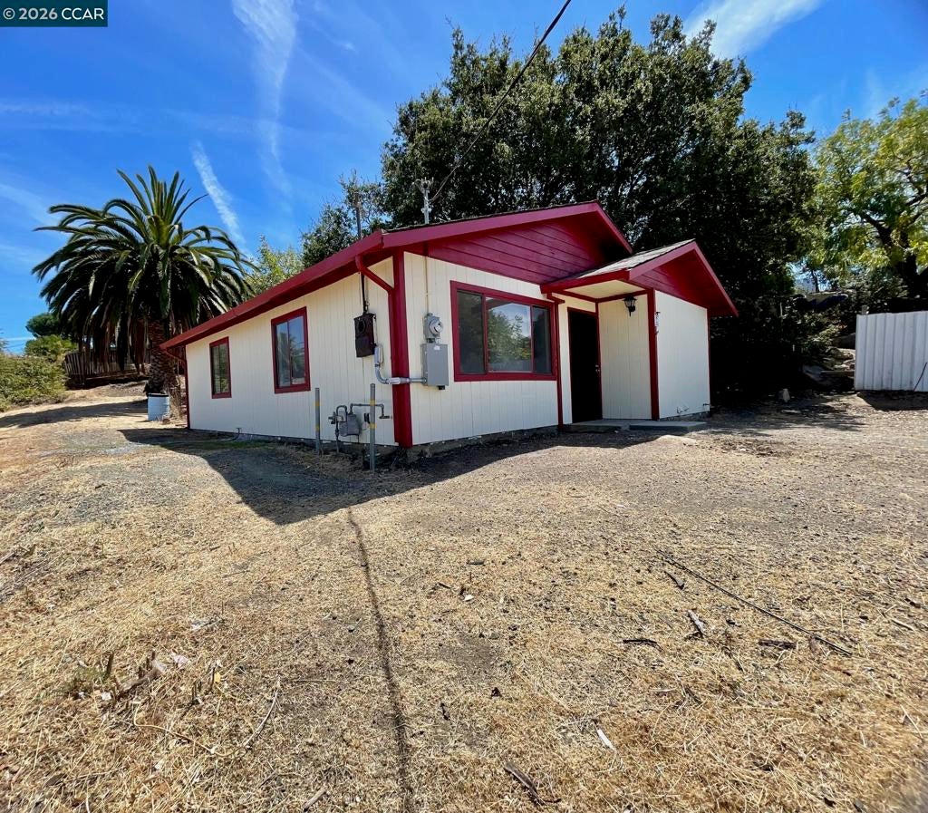1119 Warren Ave