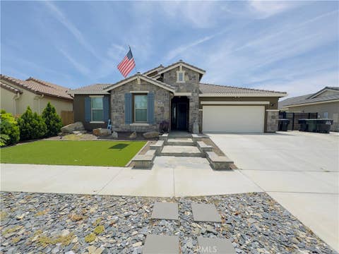 Photo of 1849 W Porter AVE, Visalia, CA 93291 (MLS # FR26138509)