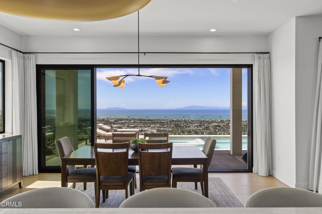 Ventura, California, 93003, United States, 4 Bedrooms Bedrooms, ,5 BathroomsBathrooms,Residential,Active,2041758