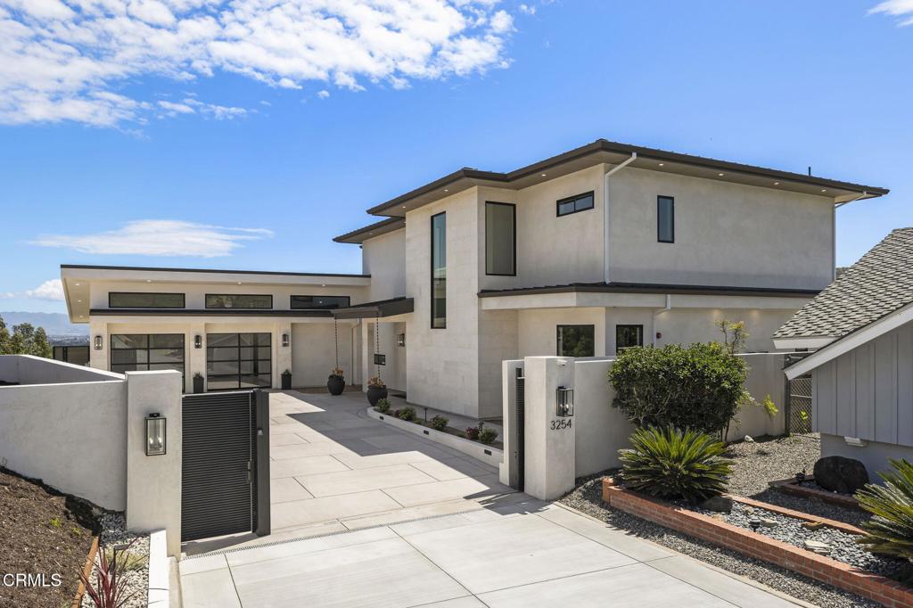 Ventura, California, 93003, United States, 4 Bedrooms Bedrooms, ,5 BathroomsBathrooms,Residential,Active,2041758