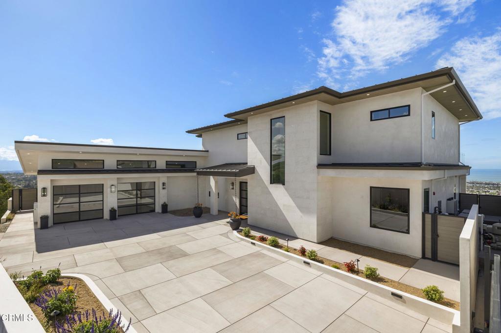 Ventura, California, 93003, United States, 4 Bedrooms Bedrooms, ,5 BathroomsBathrooms,Residential,Active,2041758