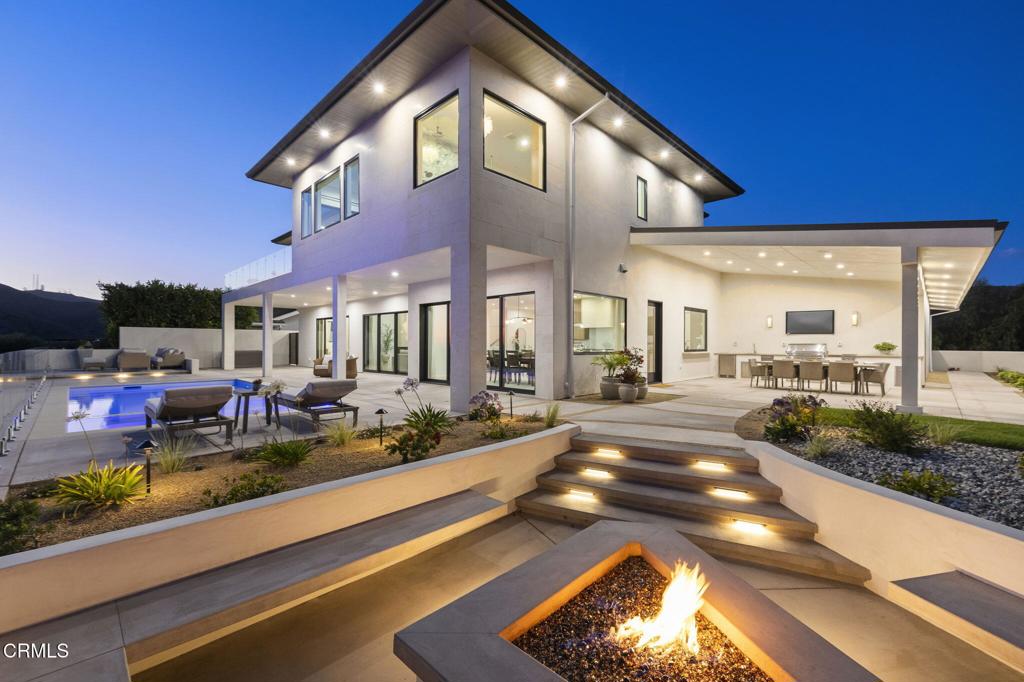 Ventura, California, 93003, United States, 4 Bedrooms Bedrooms, ,5 BathroomsBathrooms,Residential,Active,2041758