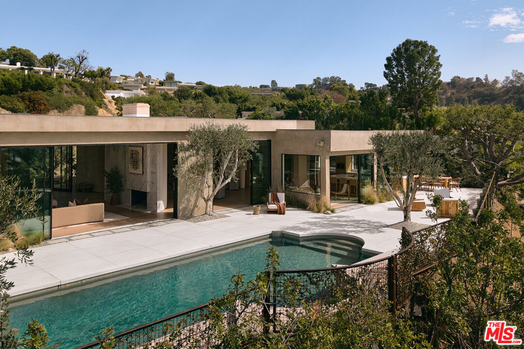 1705 Carla Ridge