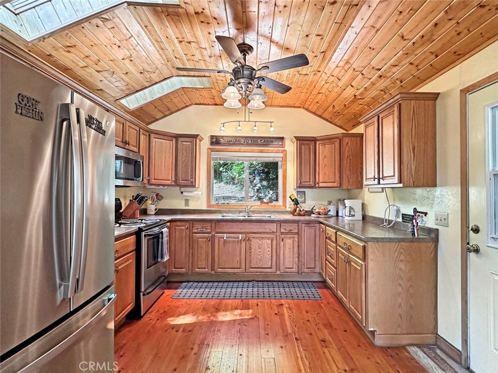 35 Sierra Buttes Road