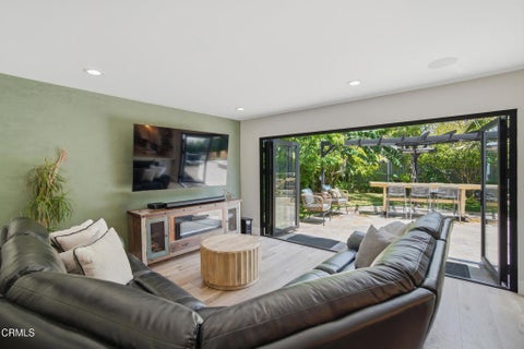 Tiny photo for 1130 Bogota Court, Oxnard, CA 93035 (MLS # V1-38233)