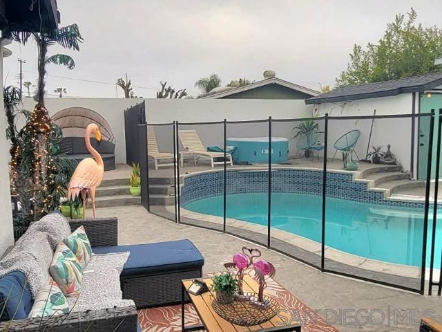 476 Montclair Street