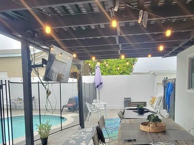 476 Montclair Street