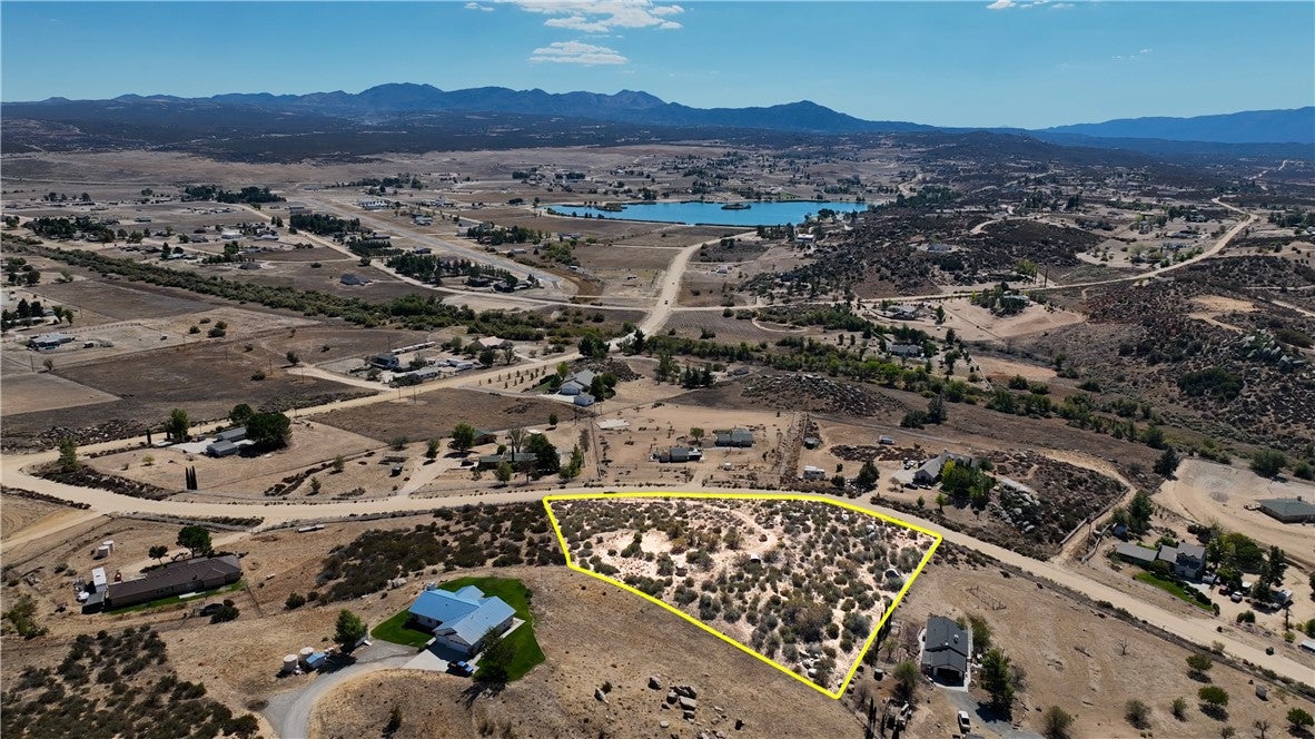 48910 Forest Springs