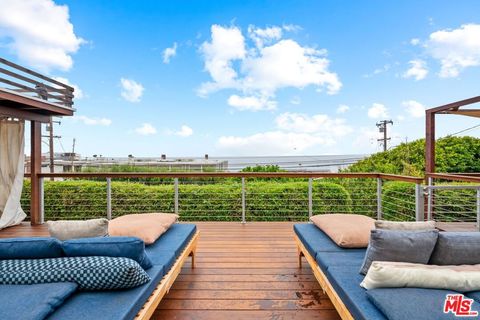 Photo of 25143 Malibu Road, Malibu, CA 90265 (MLS # 25549391) Photo of 25143 Malibu Road, Malibu, CA 90265 (MLS # 25549391)