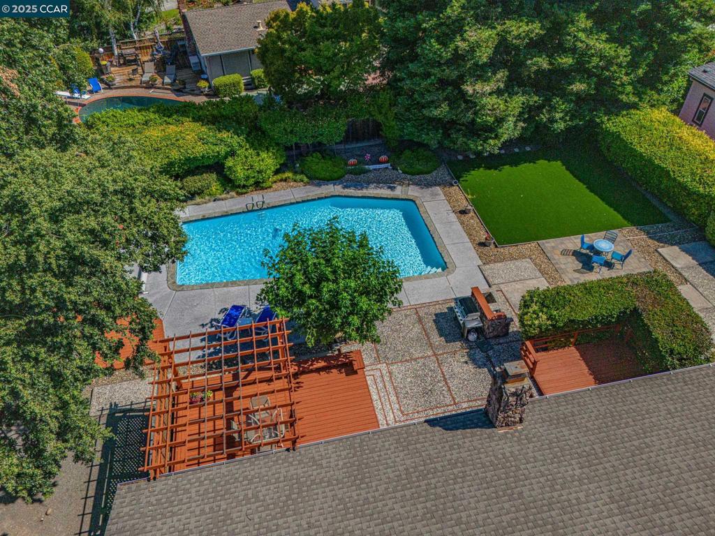 BROOKSIDE - Residential