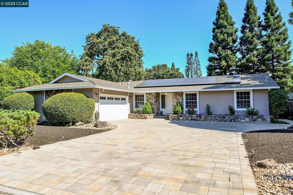 BROOKSIDE - Residential