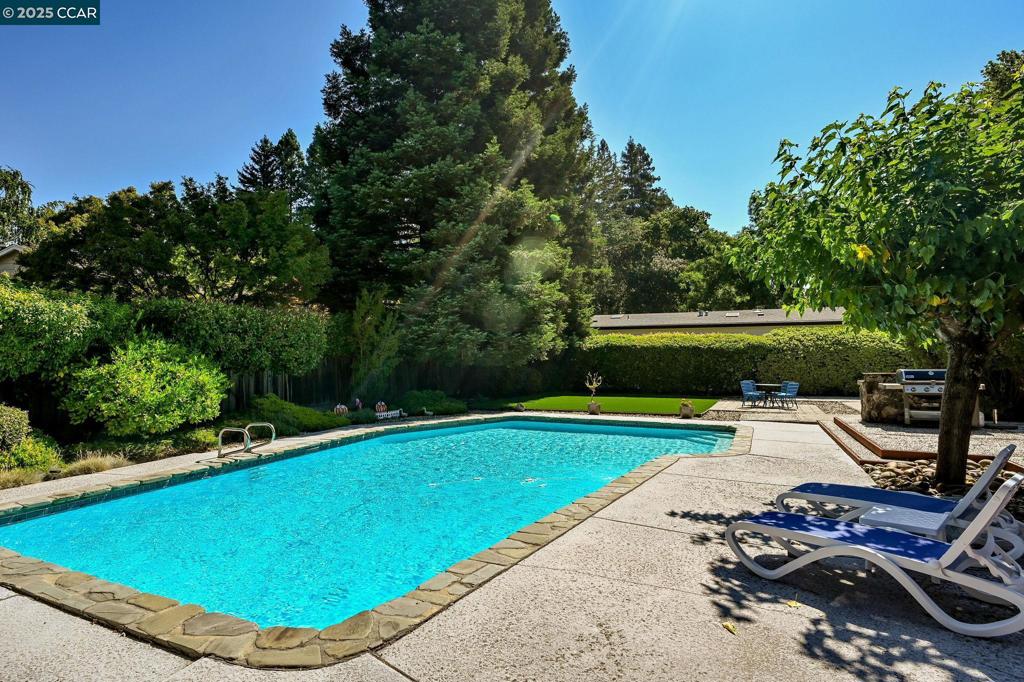 BROOKSIDE - Residential