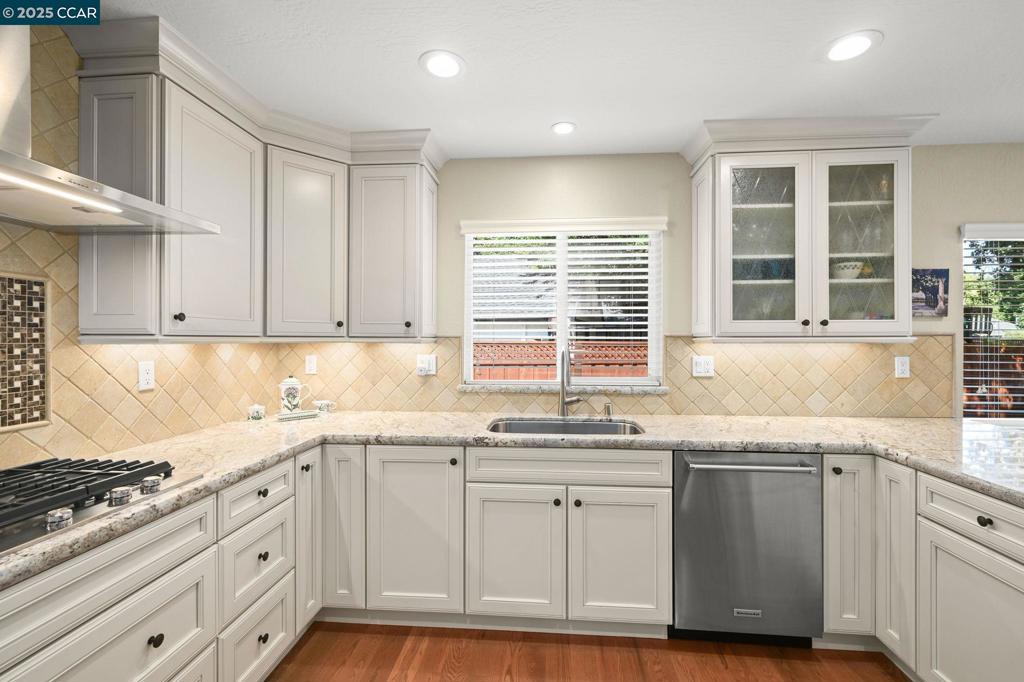BROOKSIDE - Residential