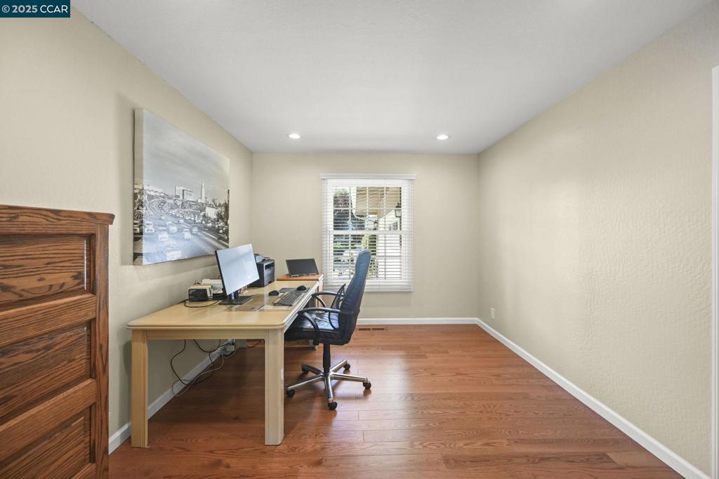 BROOKSIDE - Residential