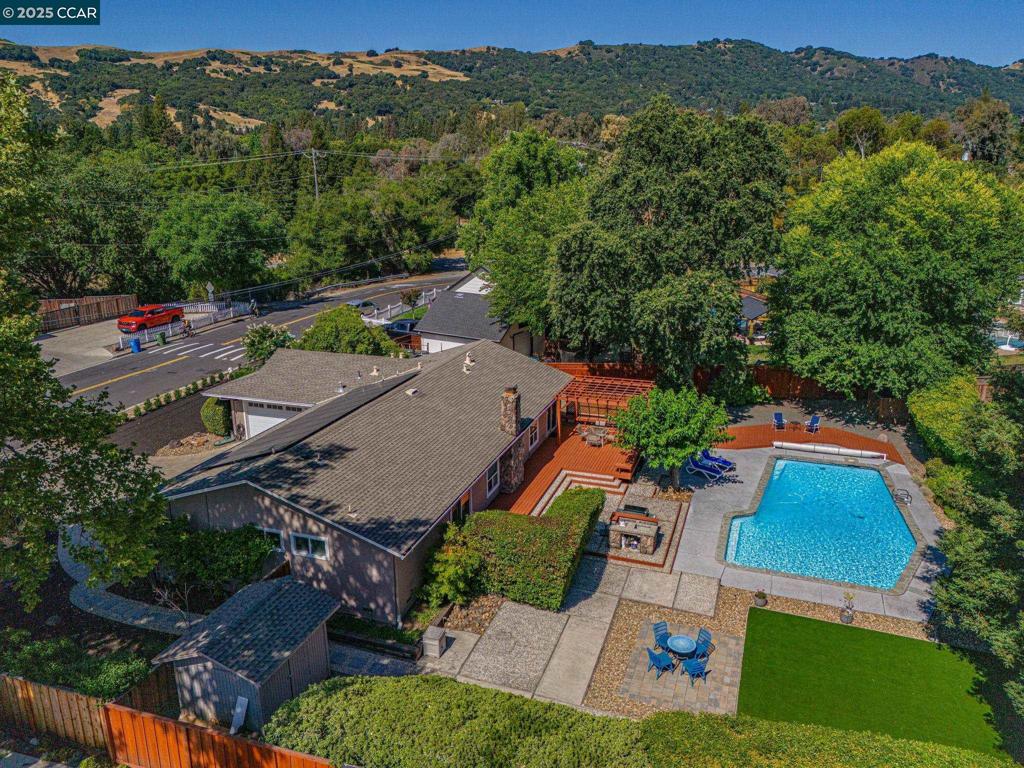 BROOKSIDE - Residential