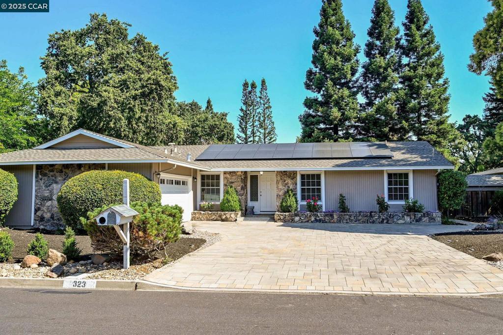 BROOKSIDE - Residential