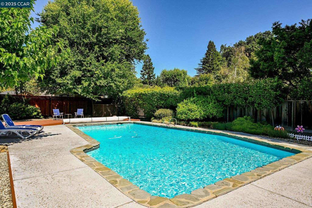 BROOKSIDE - Residential