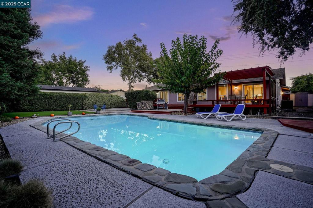 BROOKSIDE - Residential