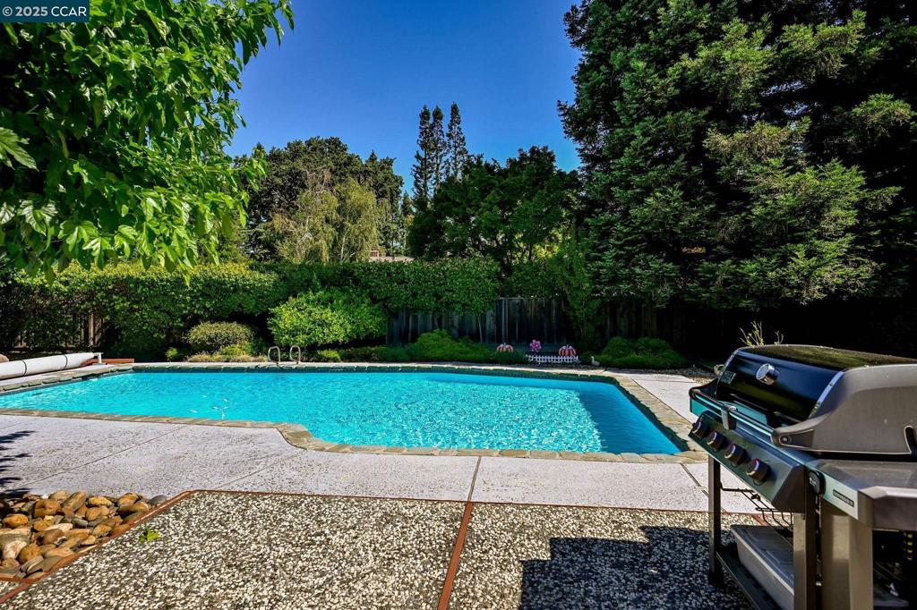 BROOKSIDE - Residential