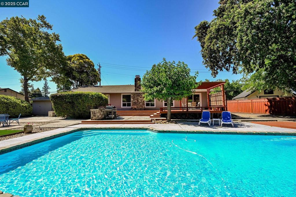 BROOKSIDE - Residential