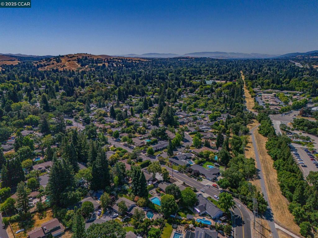 BROOKSIDE - Residential