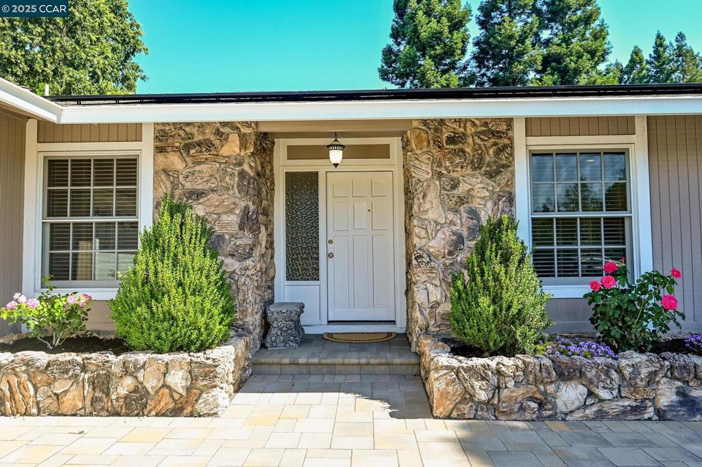BROOKSIDE - Residential