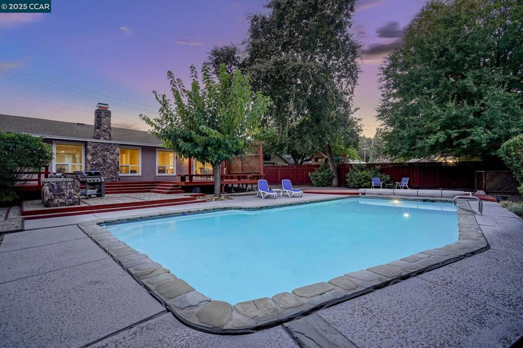 BROOKSIDE - Residential