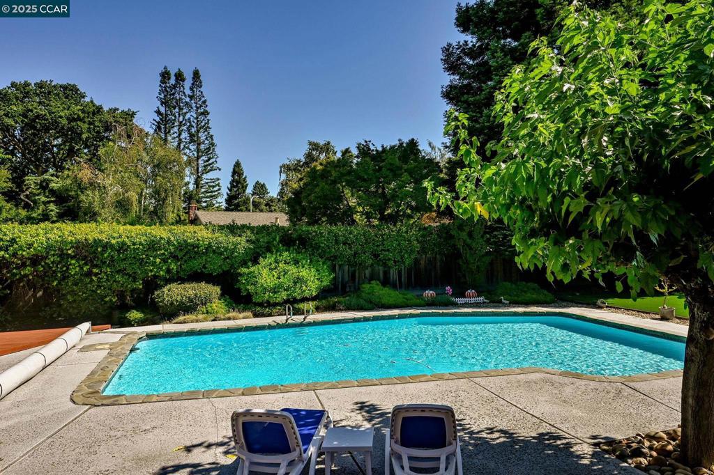 BROOKSIDE - Residential