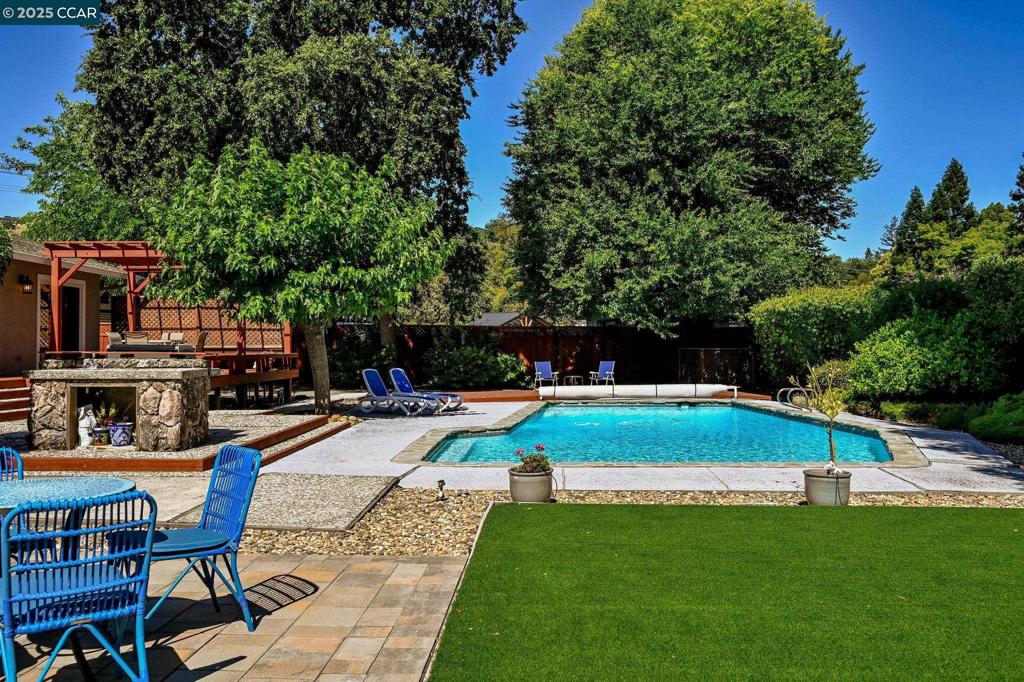 BROOKSIDE - Residential
