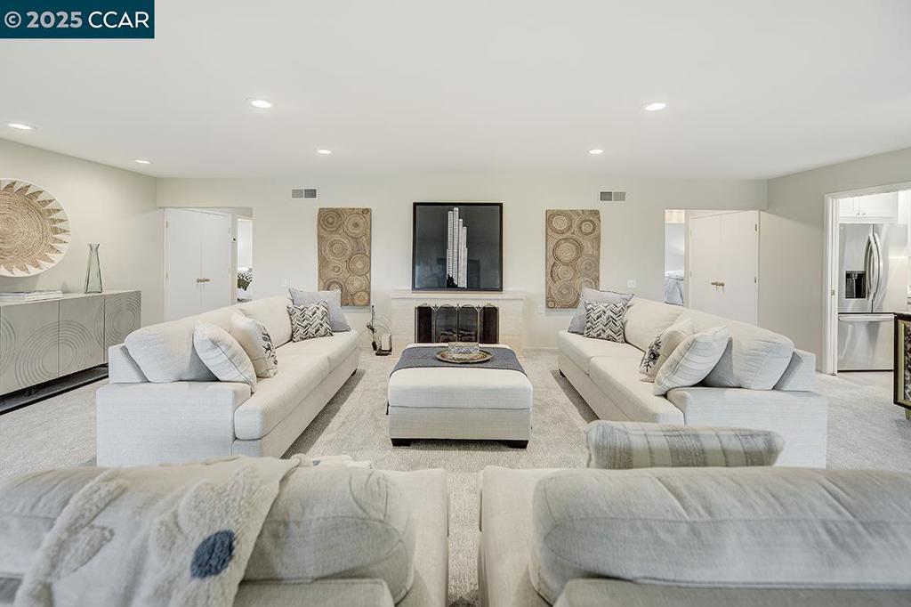 ROSSMOOR - Residential