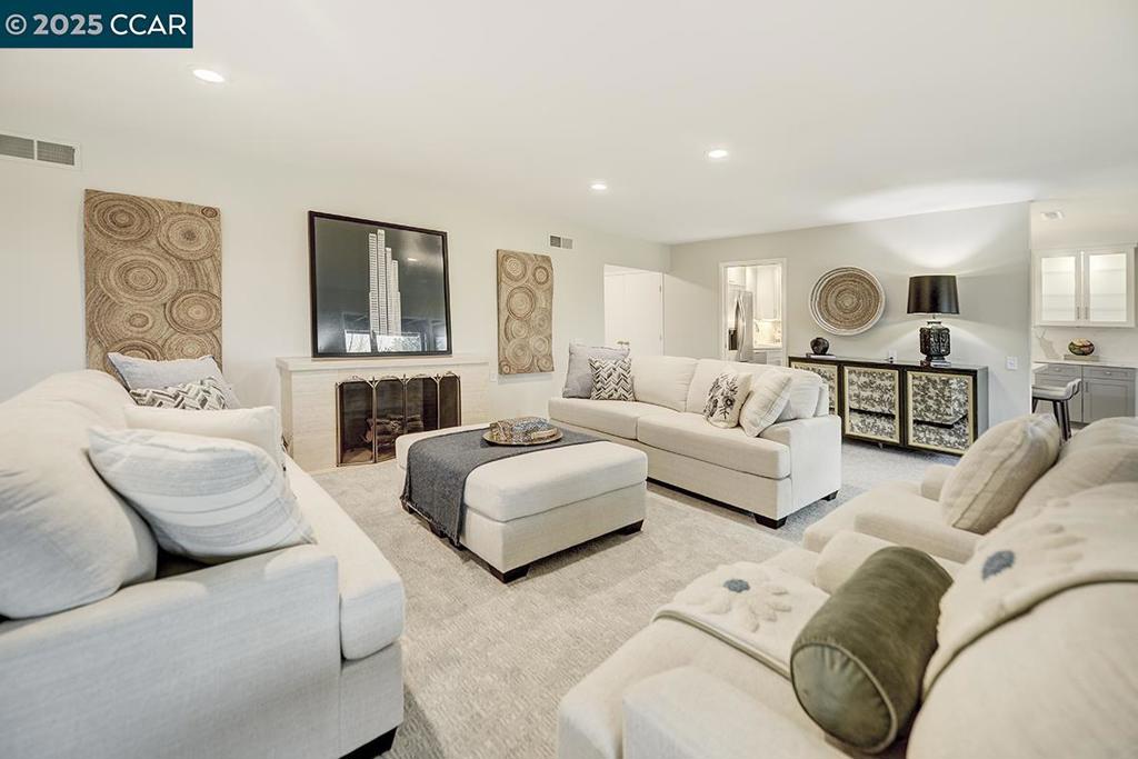 ROSSMOOR - Residential