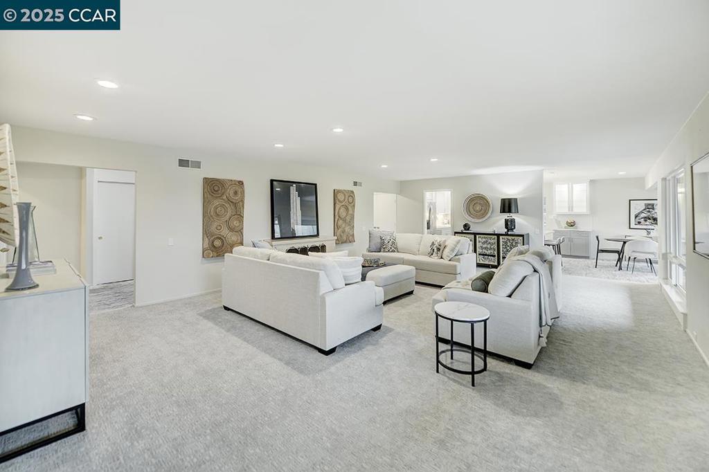 ROSSMOOR - Residential