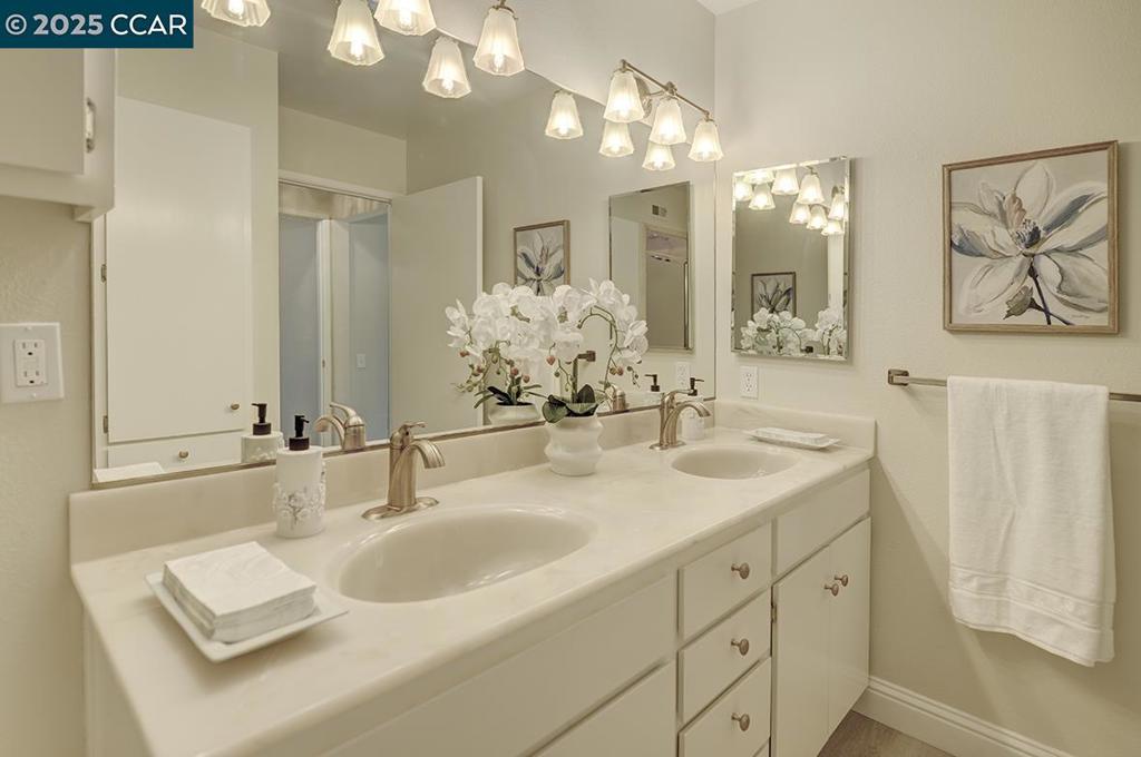 ROSSMOOR - Residential