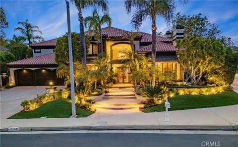 Photo of 5481 Collingwood CIR, Calabasas, CA 91302 (MLS # SR26132498)