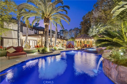 Photo of 5481 Collingwood CIR, Calabasas, CA 91302 (MLS # SR26132498)