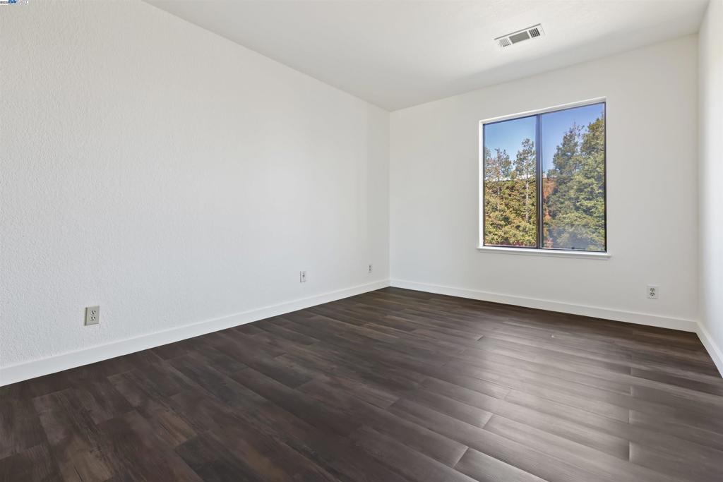 MUIRWOOD - Residential