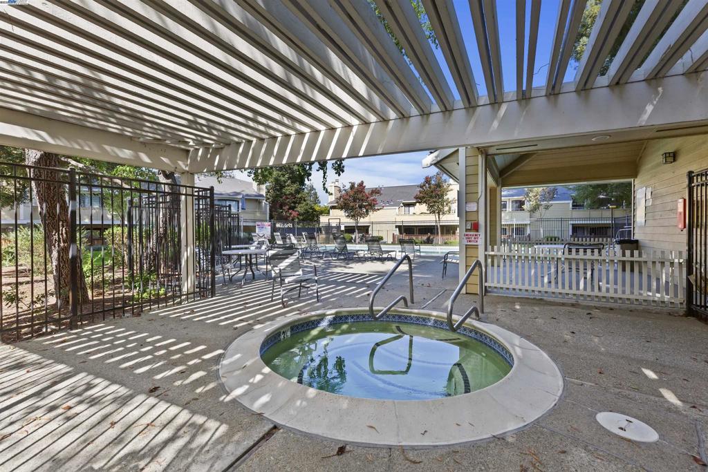 MUIRWOOD - Residential