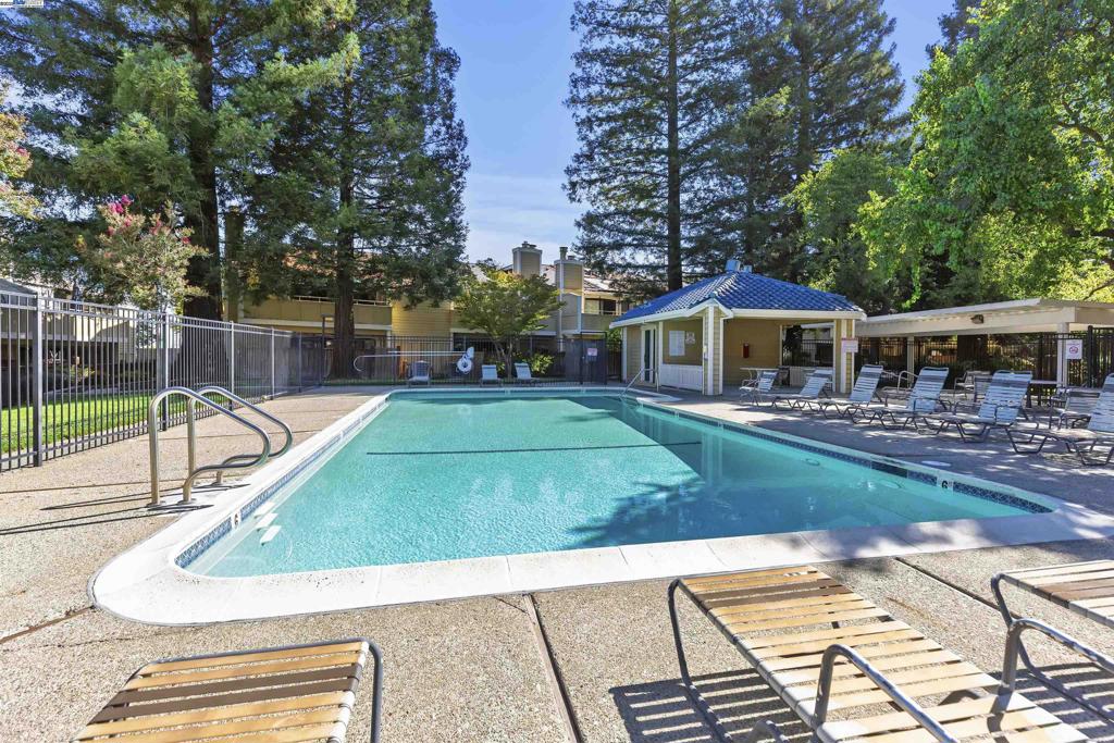 MUIRWOOD - Residential