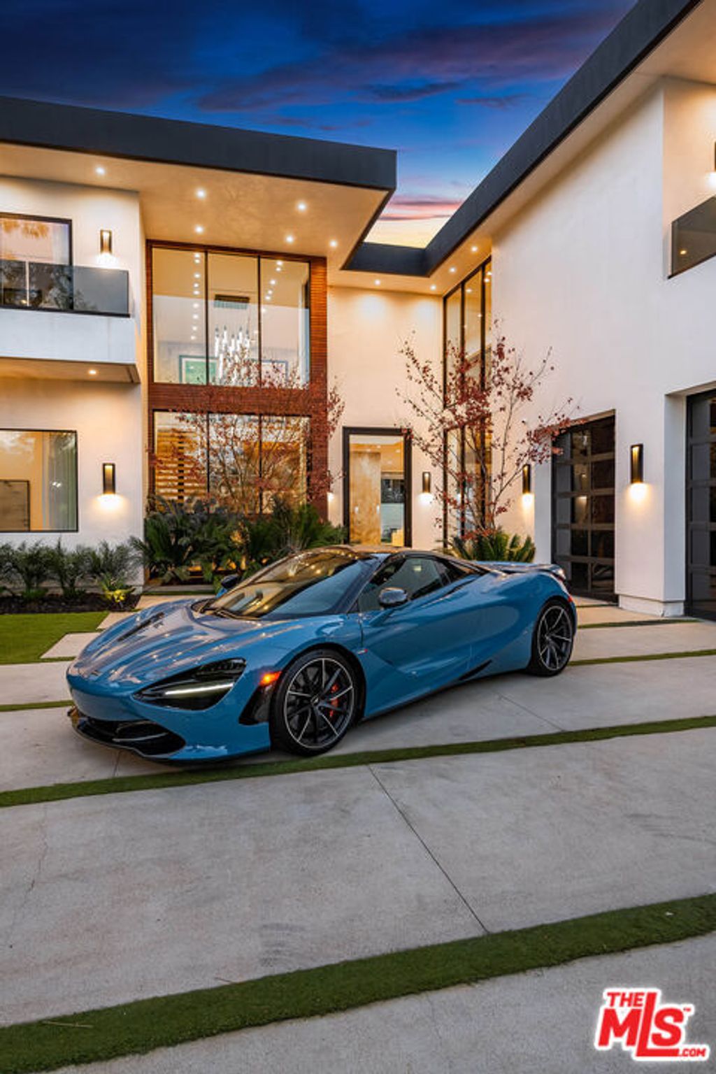 Photo of 4530 Libbit Avenue, Encino, CA 91436 (MLS # 26652969)