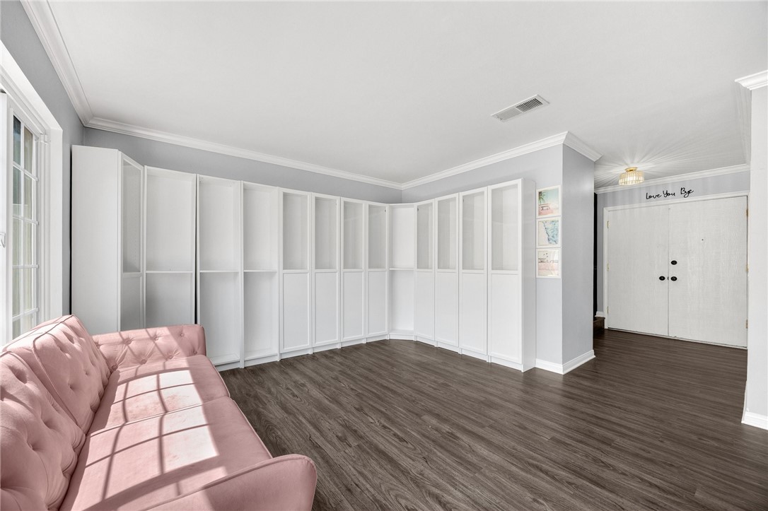 1410 Yorkshire Lane