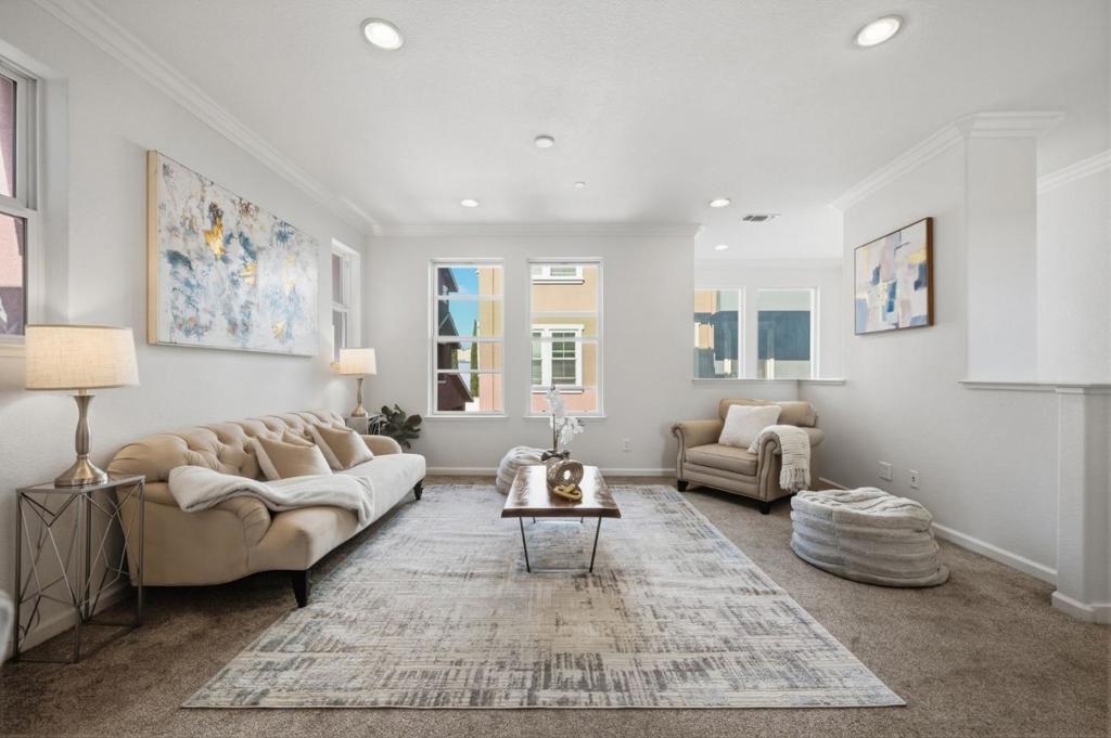 921 Alta Mar Terrace