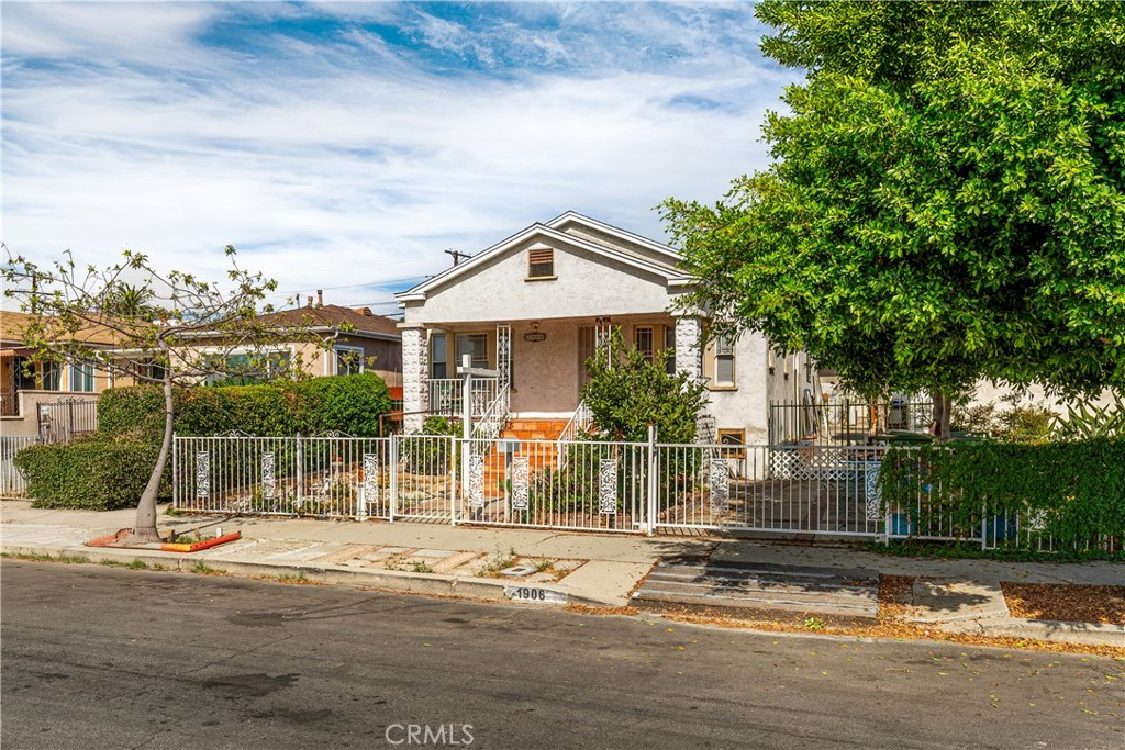 1906 Jones Ave