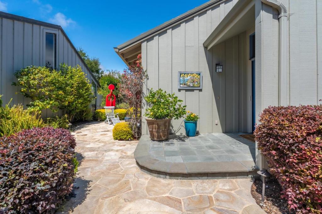 28094 Barn Way