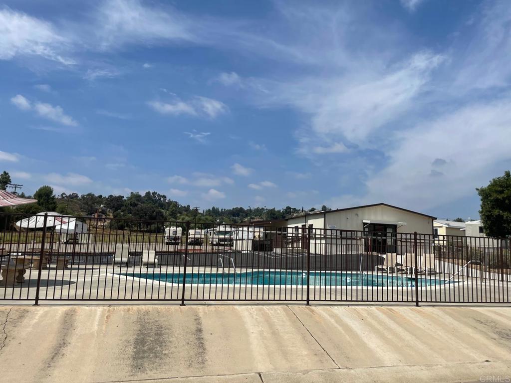 1810 Hillsdale Road 18