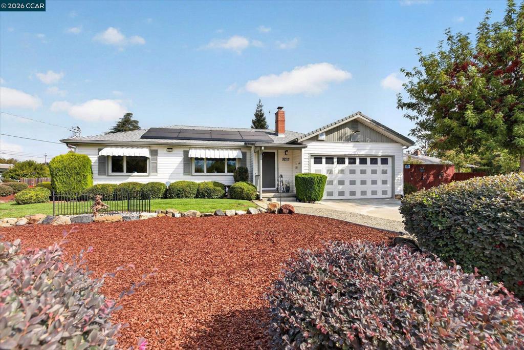 Photo of 3217 Mount Court CT, Concord, CA 94518 (MLS # 41151575)