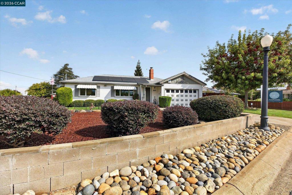 Photo of 3217 Mount Court CT, Concord, CA 94518 (MLS # 41151575)